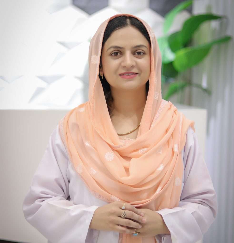 Dr Huma Arooj