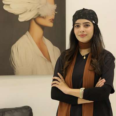 Dr Amina Naseer 